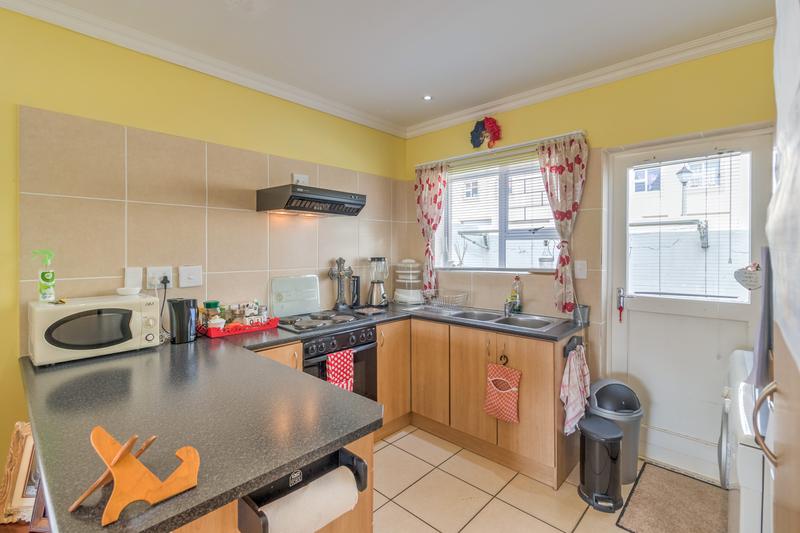 2 Bedroom Property for Sale in Somerset West Western Cape